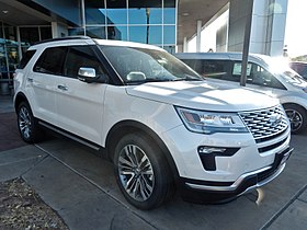 Ford Explorer P4220630.jpg